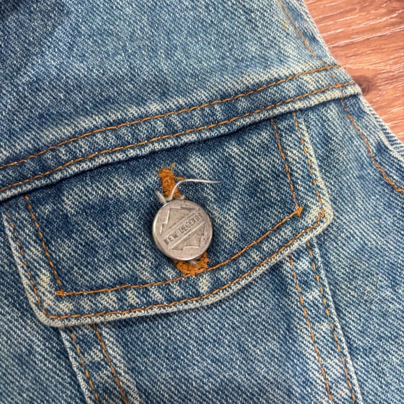 New Legends Vintage Denim Vest Medium Blue Cotton Trucker Sleeveless Jacket - Picture 5 of 6